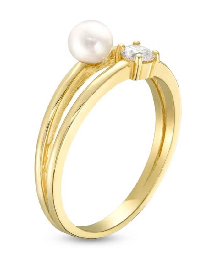 Cubic Zirconia and Cultured Freshwater Pearl Ring in 10K Gold - Size 7